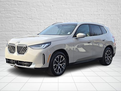 New 2026 BMW X3 xDrive30 w/ Premium Package image 2