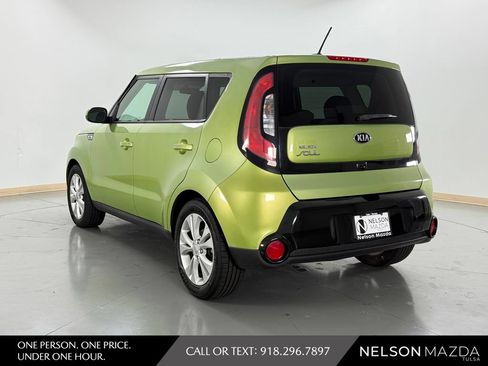 Used 2016 Kia Soul + FWD image 8