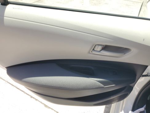 Used 2025 Toyota Corolla LE FWD image 13