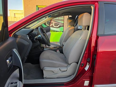 Used 2014 Nissan Rogue S w/ Convenience Package image 14