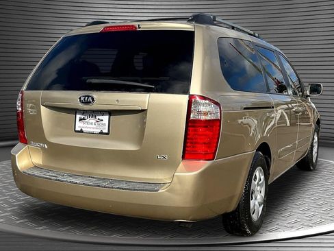 Used 2008 Kia Sedona LX image 6