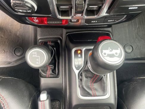 Used 2019 Jeep Wrangler Unlimited Rubicon AWD/4WD image 29