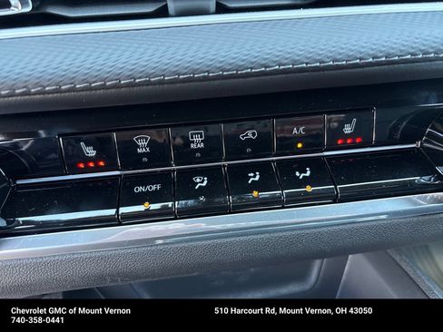New 2026 Chevrolet Equinox LT w/ Safety and Technology Package FWD image 32