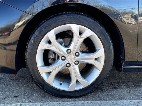 Used 2017 Chevrolet Cruze Premier image 8