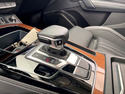 Used 2023 Audi Q5 2.0T Prestige image 17