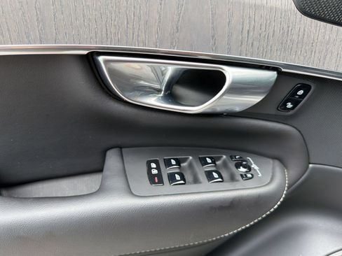 Certified 2023 Volvo XC90 T8 Ultimate AWD/4WD image 13