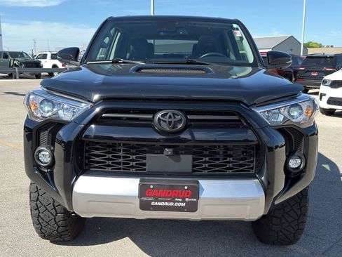 Used 2023 Toyota 4Runner TRD Off-Road Premium w/ Off Road Premium Plus Package AWD/4WD image 3