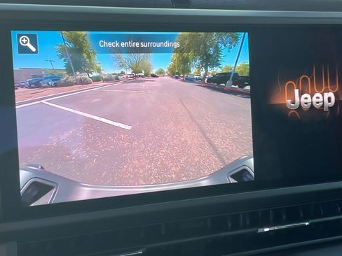 New 2025 Jeep Gladiator Sport image 23