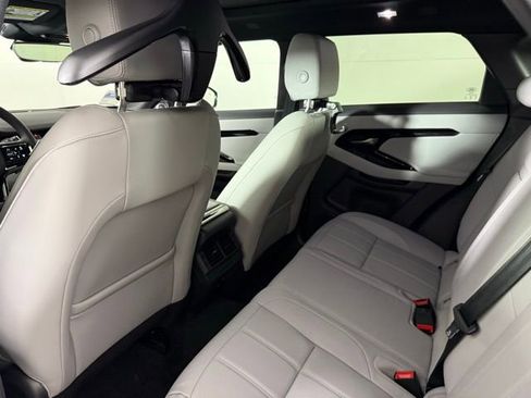 Used 2026 Land Rover Range Rover Evoque S image 25