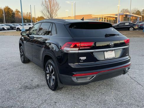 Used 2022 Volkswagen Atlas Cross Sport SE image 5