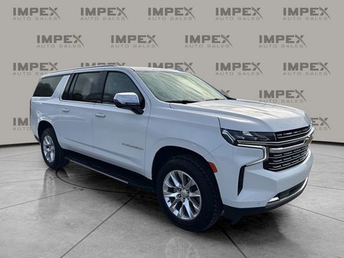 Used 2023 Chevrolet Suburban Premier image 7