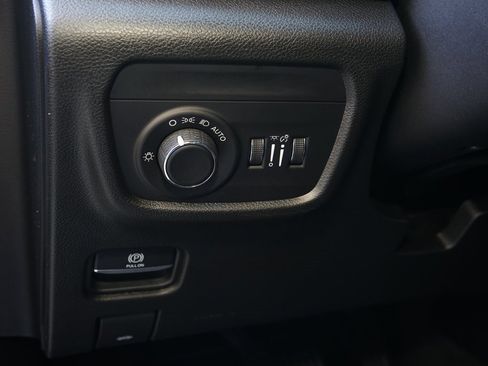 Used 2022 Jeep Grand Cherokee Altitude image 27