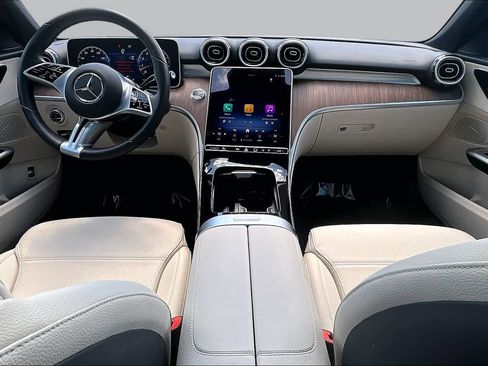 Used 2025 Mercedes-Benz C 300 4MATIC Sedan image 16
