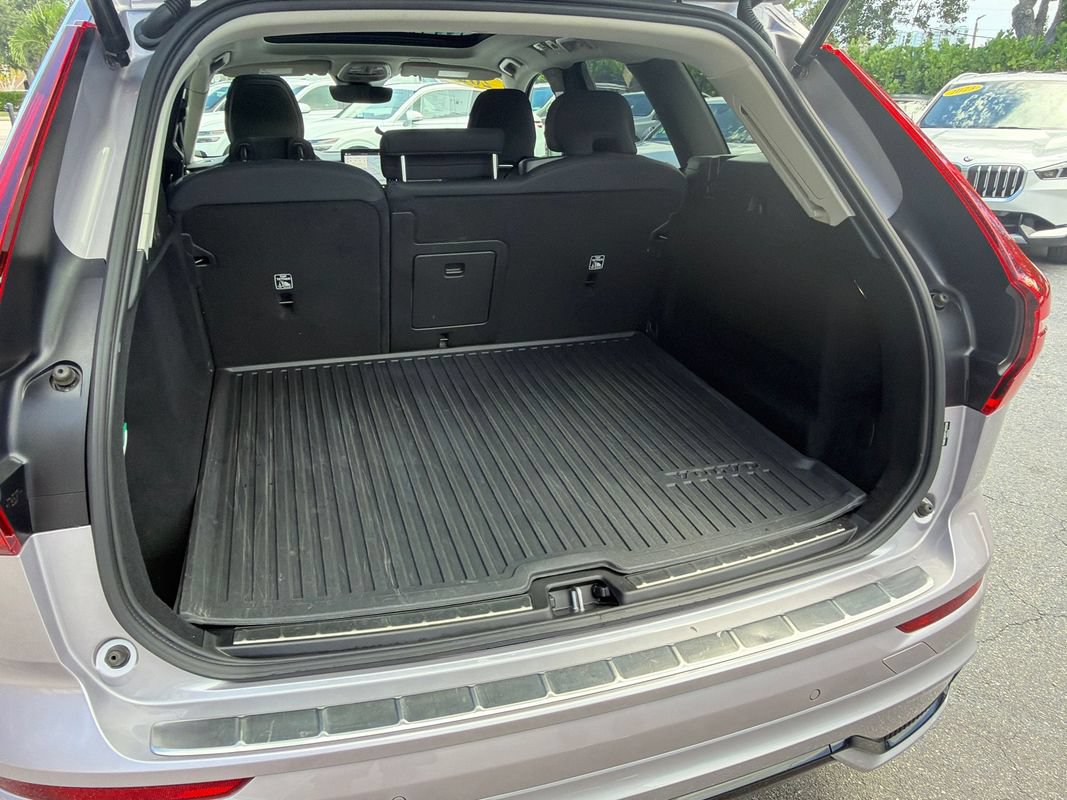 Used 2026 Volvo XC60 B5 Plus AWD/4WD image 8