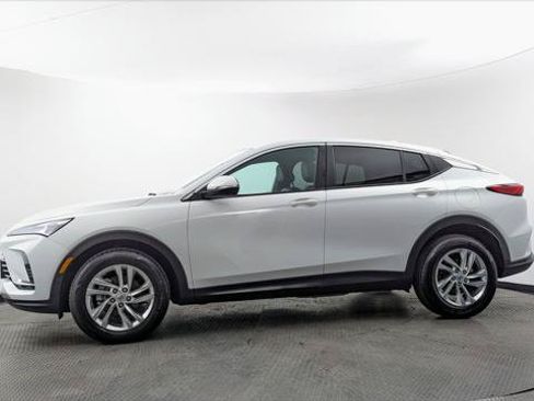 Used 2025 Buick Envista Preferred FWD image 3