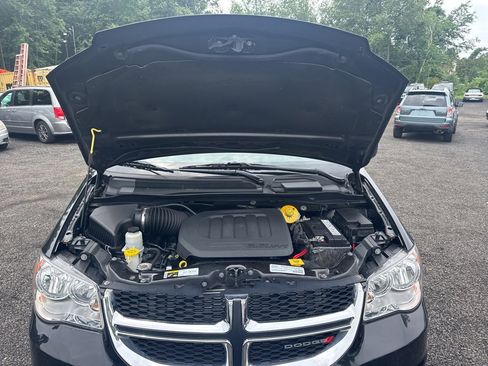Used 2019 Dodge Grand Caravan SE image 49