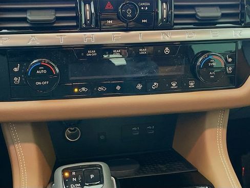 New 2026 Nissan Pathfinder Platinum FWD image 11