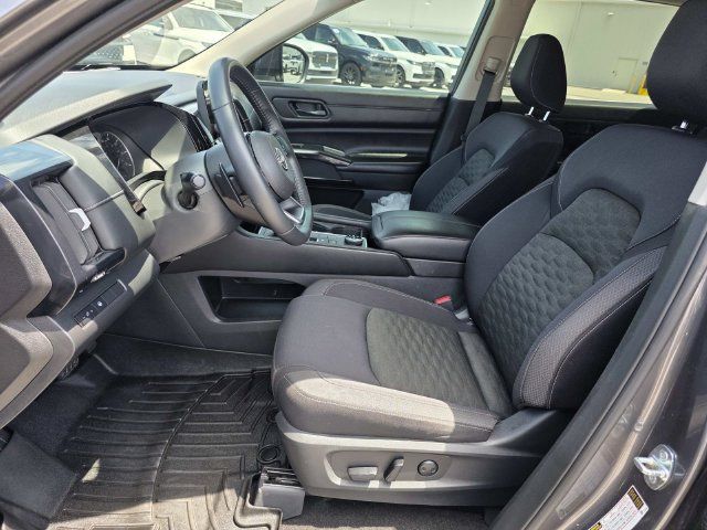 Used 2023 Nissan Pathfinder SV AWD/4WD image 9