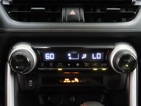 Certified 2025 Toyota RAV4 LE AWD/4WD image 18
