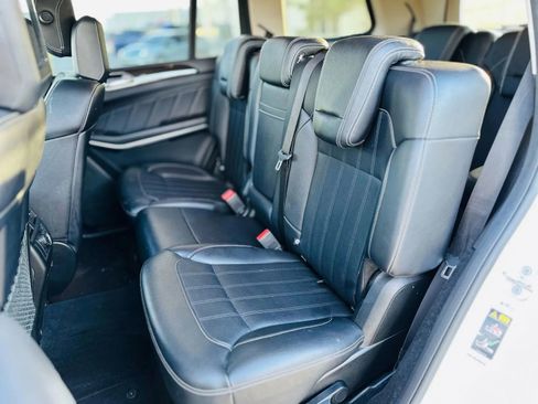 Used 2014 Mercedes-Benz GL 450 4MATIC w/ Lighting Package image 13