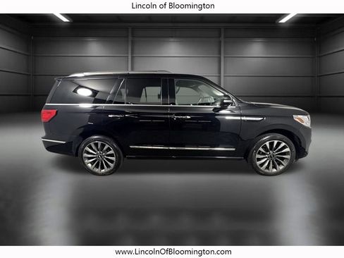 Used 2019 Lincoln Navigator Select AWD/4WD image 8