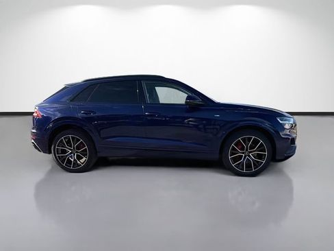 Used 2022 Audi Q8 Premium Plus AWD/4WD image 2