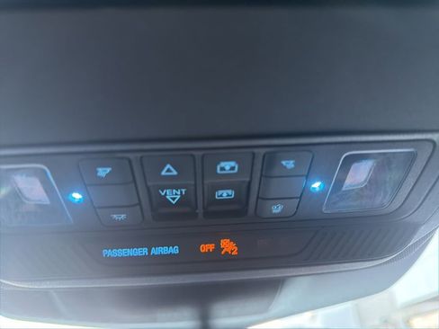 Used 2022 Ford Explorer King Ranch w/ Premium Technology Package image 28