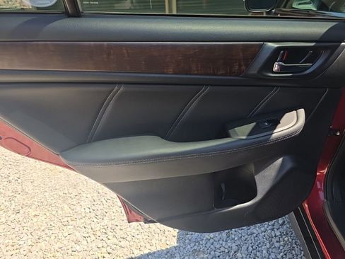 Used 2019 Subaru Outback 2.5i Limited w/ Popular Package #2 AWD/4WD image 16
