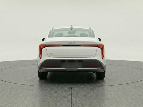 Used 2025 Kia K4 LXS image 7