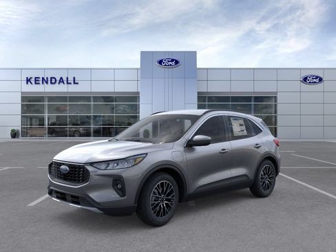 Used 2025 Ford Escape SE FWD image 1