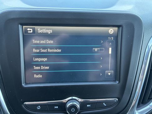 Used 2018 Chevrolet Equinox LT AWD/4WD image 10