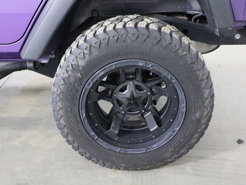 Used 2017 Jeep Wrangler Unlimited Sport w/ Quick Order Package 24S image 32