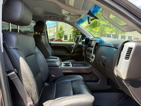 Used 2015 GMC Sierra 1500 SLT w/ SLT Crew Cab Value Package AWD/4WD image 33