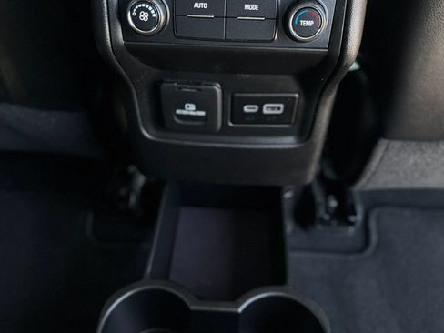 Used 2023 GMC Acadia SLT AWD/4WD image 31