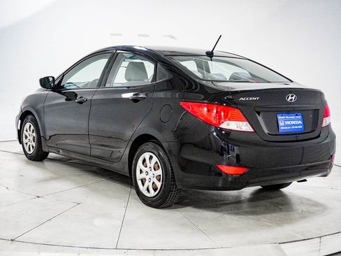 Used 2013 Hyundai Accent GLS image 6