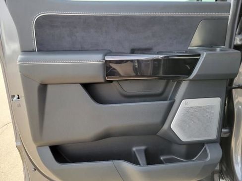 New 2025 Ford F150 Lightning Platinum image 38