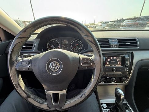 Used 2014 Volkswagen Passat 2.5 SE FWD image 23