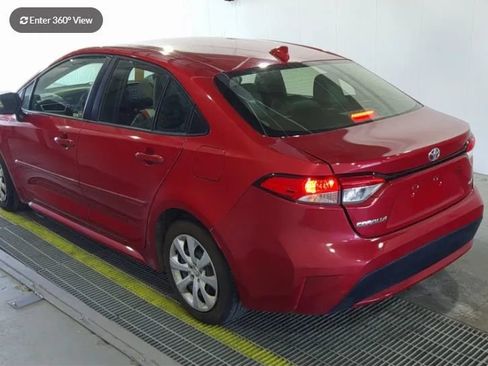 Used 2021 Toyota Corolla LE FWD image 2