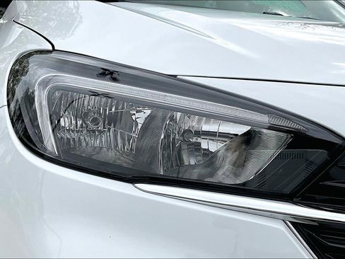 Used 2022 Buick Encore GX Select image 39