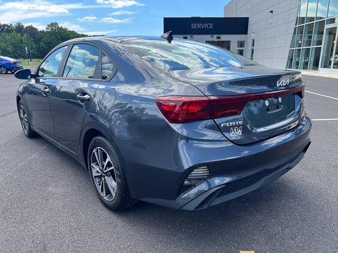 Used 2023 Kia Forte LXS FWD image 3