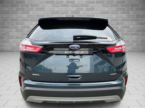 Certified 2024 Ford Edge SEL w/ Convenience Package AWD/4WD image 4