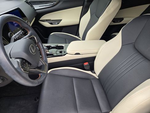 Used 2024 Lexus NX 250 FWD w/ Towing Package (2000 Lbs) image 6