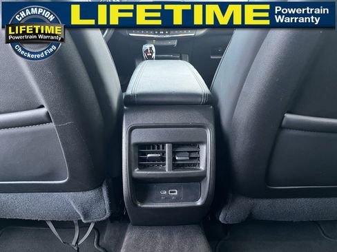Used 2023 Cadillac XT4 Premium Luxury image 24