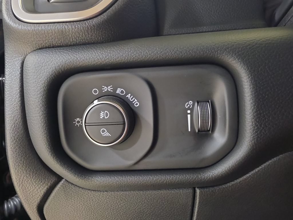 New 2027 RAM 3500 Big Horn AWD/4WD image 22