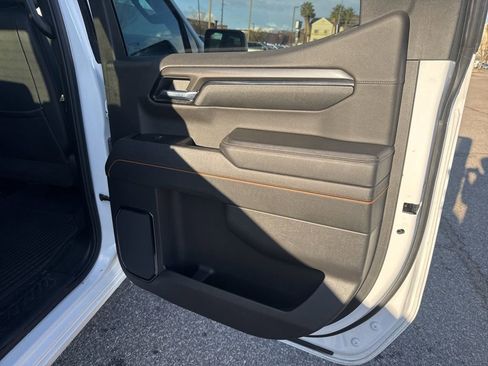 Used 2024 GMC Sierra 1500 AT4 w/ Technology Package image 15