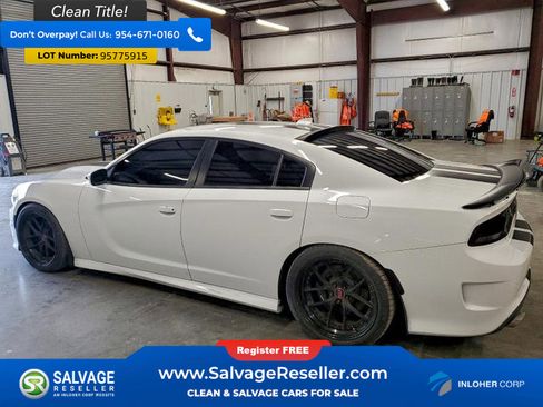 Used 2019 Dodge Charger Scat Pack w/ Dynamics Package image 3