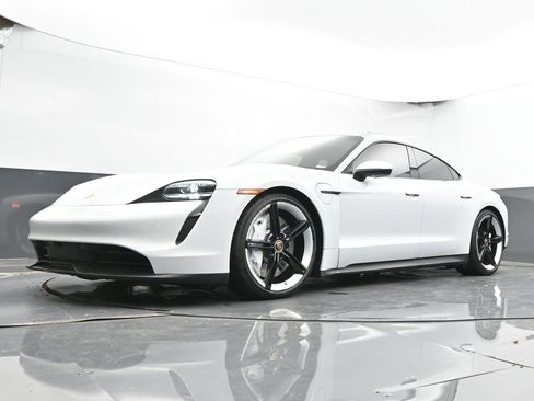 Used 2020 Porsche Taycan 4S image 48