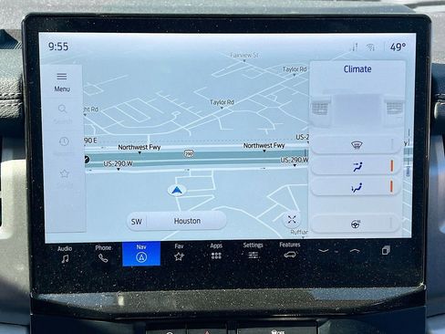 Used 2024 Ford Expedition XLT image 13