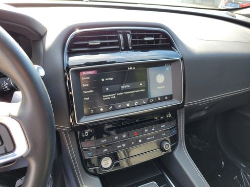 Used 2019 Jaguar F-PACE R-Sport AWD/4WD image 28