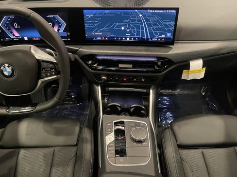 Used 2025 BMW 330i xDrive Sedan w/ M Sport Package image 17